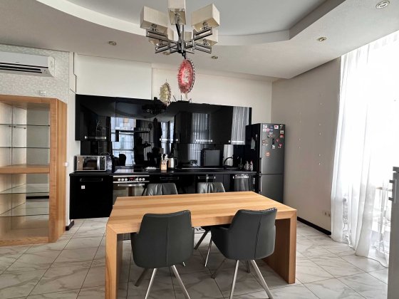 Сдам 3к квартиру 120 м² ЖК Ультра | Дизайнерский ремонт | Мебель и техника | Паркинг | Кладовка | 3  Харків