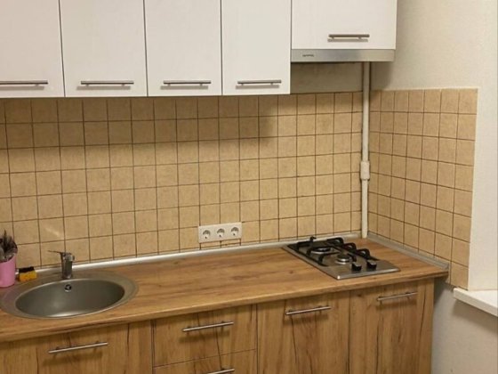 Метро Салтовское , первый дом, двухкомнатная квартира Харків