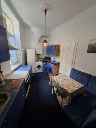 Оренда 2 кім, вул. Хмельницького (Центр), 50м, 4пов, - фото 1