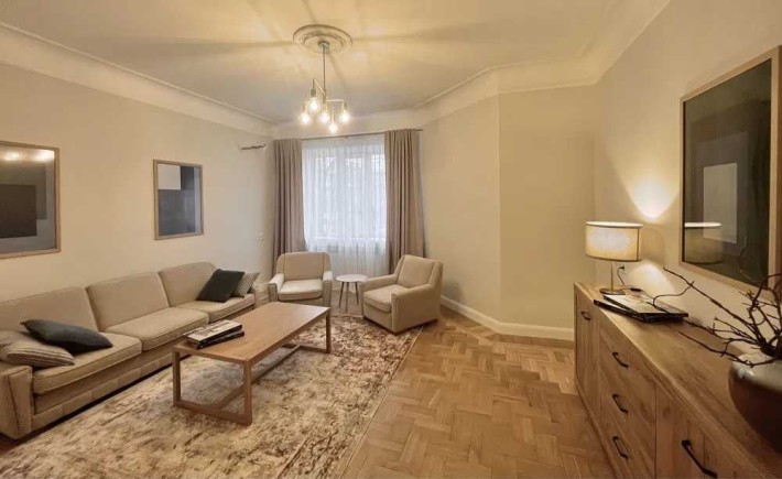 Сдам 3к квартиру 73м2 метро Университет ул.Сумская 73 - фото 1