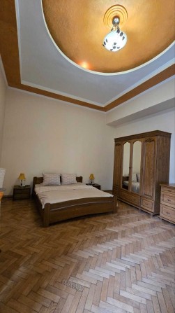 Оренда 3 кімнатної квартири по вул.Листопадового Чину - фото 1