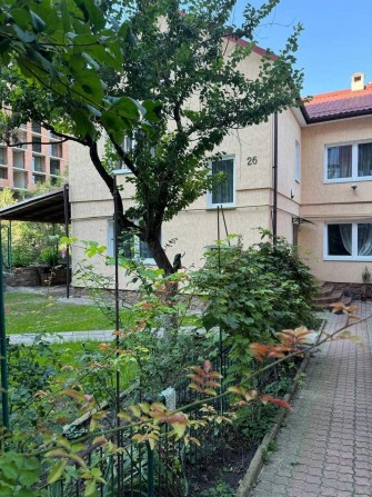 6 кімнатна квартира в 3-поверх. будинку на просп. Чорновола за Ашаном - фото 1