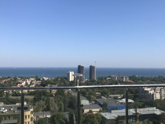 Сдается новая,видовая квартира с террасой!