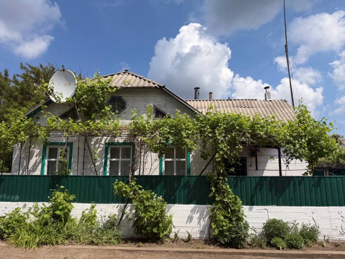 Продається приватизований будинок із садибою в смт Андріївка (Балаклійський район, Харківська област - фото 1