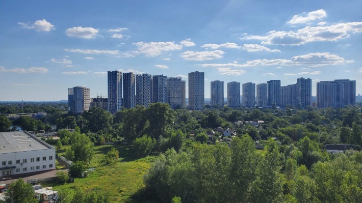 Продам 1к квартиру, 45,5 м2, вул. Дніпровська набережна 16г.Дарницький район - фото 1