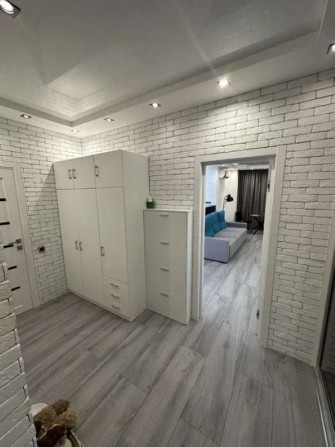 Продаж 1-к квартири вул. Драгоманова 2б - фото 1