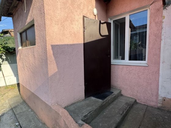 Продам часть дома в общем дворе. Район Городского лицея. Білгород-Дністровський