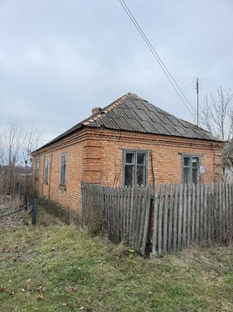 Будинок 10 км від Олександрії , будинок під ремонт відновлення, є газ , електроенергія, вода на тери - фото 1