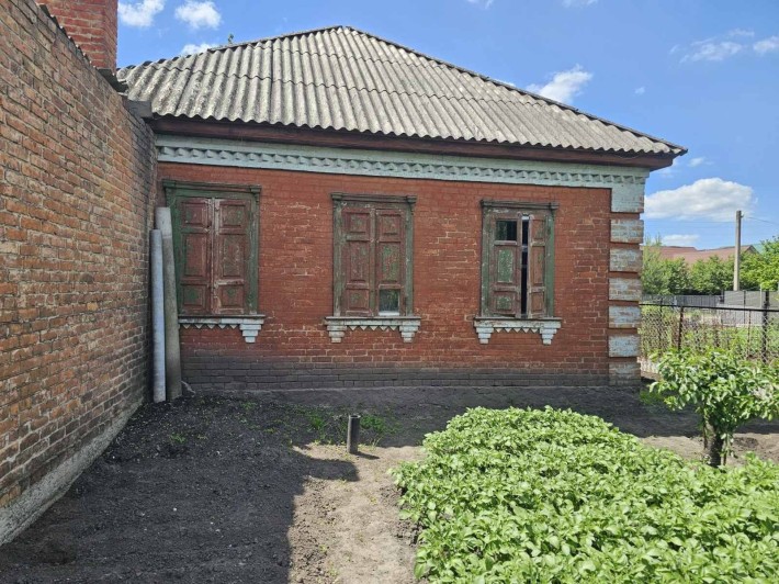 Продається дім по вулиці Червонозоряна 21 (Краснозвездная). Дім на двох  господарів. - фото 1