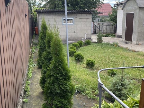 Продаж затишного будинку 10×10 м на ділянці 6 соток у районі «Україна», ВЛАСНИК. Кам'янське
