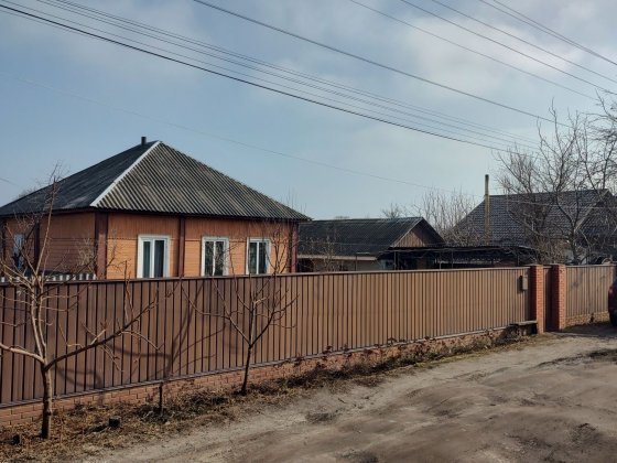 Продам будинок по вул. Лугова (початок вулиці) Глухов