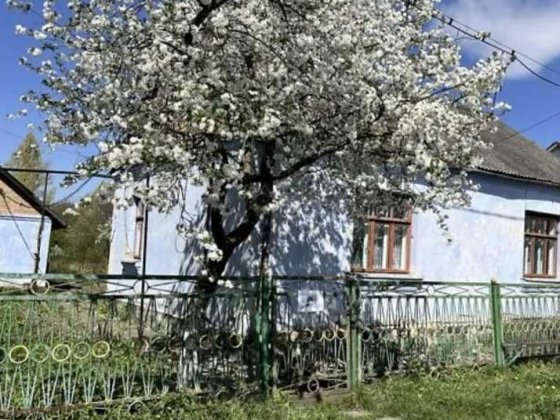 Продається окремий будинок із земельною ділянкою 10 соток Здолбунов