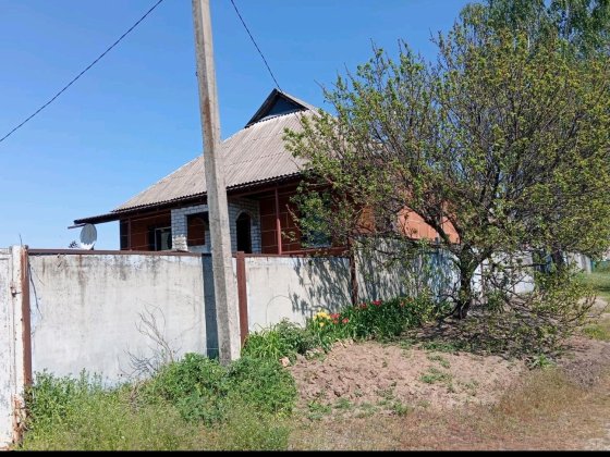 Продам полдома Змиёв Харьковская область..Недорого. Зміїв