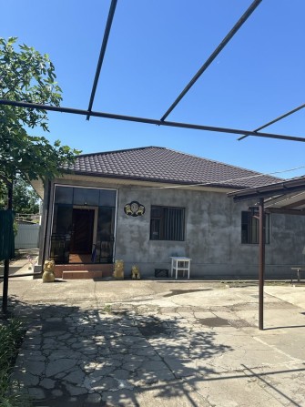 Продается дом в хорошом районе - фото 1