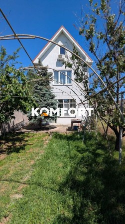 Чудовий якісний будинок в центрі Малодолинське ,Чорноморськ - фото 1