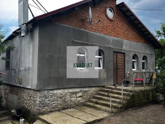 Продам будинок неподалік міста Кам'янець-Подільський