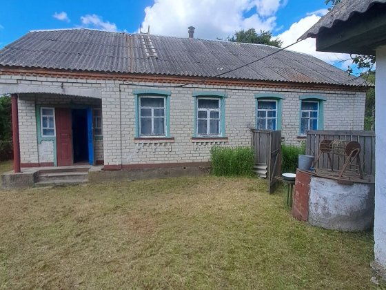 Продам добротний будинок в с.Ходачки Коростенський району Коростень