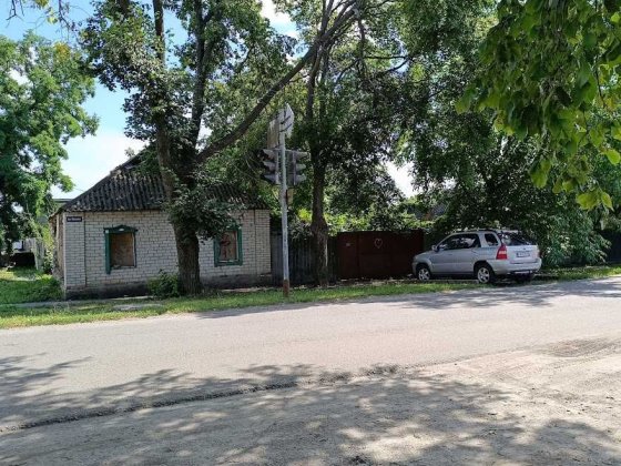 Продам будинок з приватизованим участком під бізнес. Берестин
