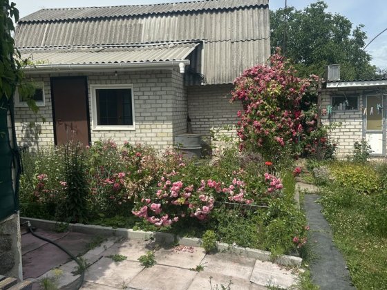 Продам будинок - дачу Люботин