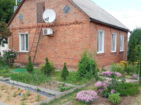Гарний цегляний будинок в місті Люботин Люботин