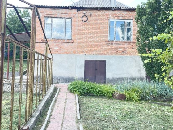 Продам будинок в Люботині. Люботин