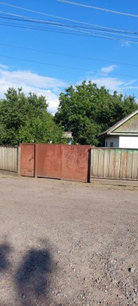 Продається будинок з господарськими будівлями - фото 1