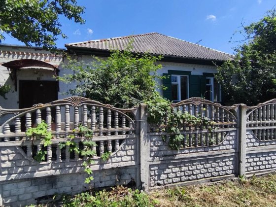 Будинок по вулиці Чернігівська в районі університету Ніжин
