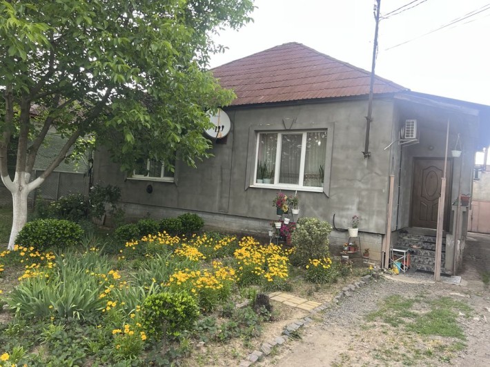 Продаж напівособняку в Росвигові - фото 1