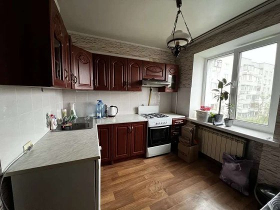Продається світла та затишна 2-кімнатна квартира в чудовому житловому стані Машинобудівна, 14 Киев