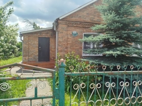 Цегляний будинок район епіцентру Нововолинськ