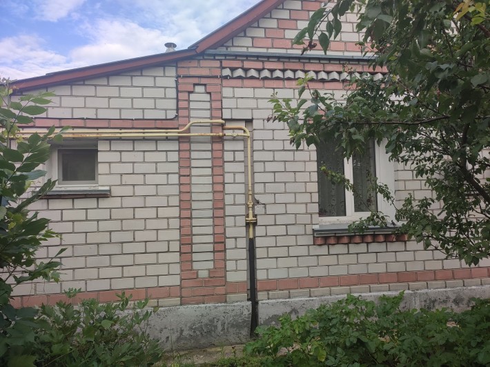 Продам частину будинку з окремим входом - фото 1