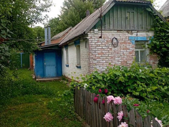 Продам дім  під ремонт Ромны