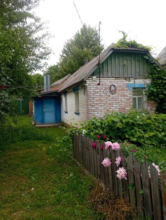 Продам дім  під ремонт - фото 1