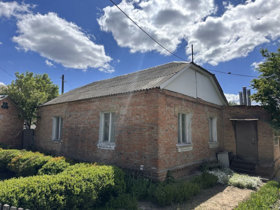 Продається будинок у центрі міста Ромни