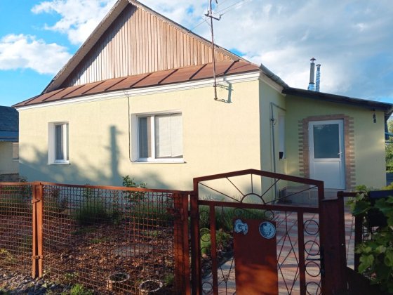 Продам будинок біля лікарні Староконстантинов