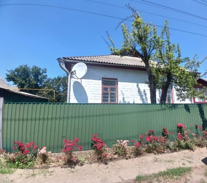 Будинок  в районі магазину Caramel (колишній Кармелюк) - фото 1
