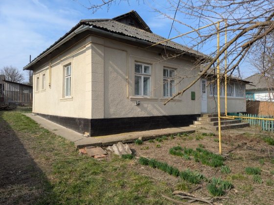 Житловий будинок в с.Данківці Хотин