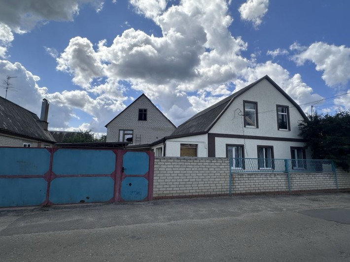 Продаю хозяйский дом - фото 1