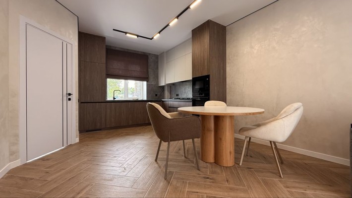 Продаж двоповерхового таунхаус з ремонтом - фото 1