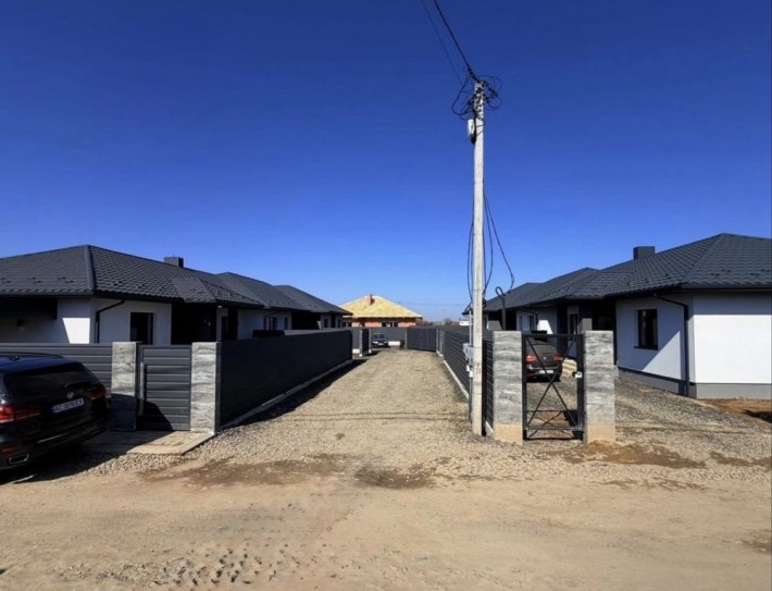 Продаж таунхауса в с.Струмівка.Газ по вулиці! Багато землі - фото 1