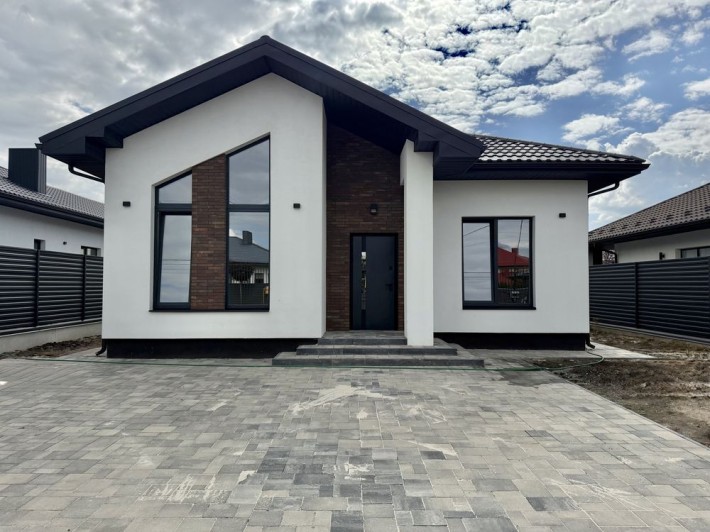 Продаж будинку з дизайнерським ремонтом та газом у с. Боратин - фото 1