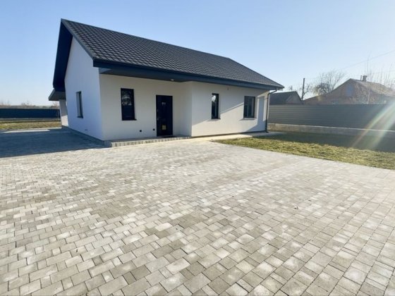 Продам будинок поблизу Луцька  власник ремонт меблі побутова техніка Є оселя сертифікат Гаразджа