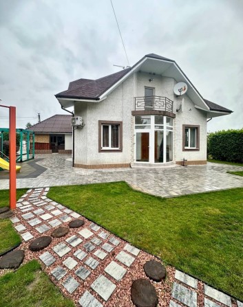 Заміський будинок в с. Гаразджа - фото 1
