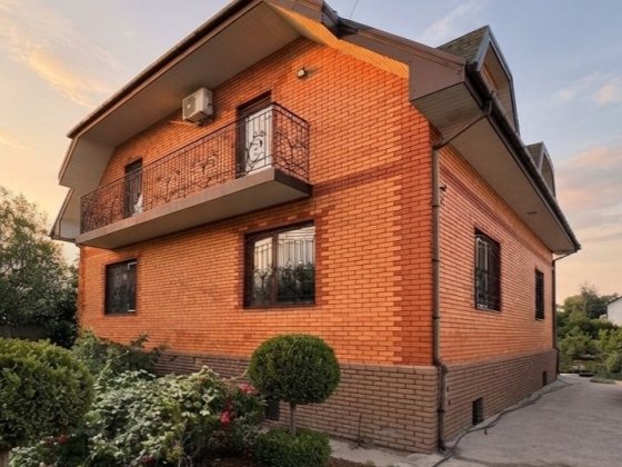 Продам Капитальный дом в Подгороднем Підгородне