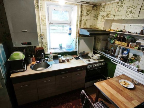 У Синельникове продам газифікований будинок з усіма зручностями 55,1кв.м,газифікована літня кухня,га Синельниково