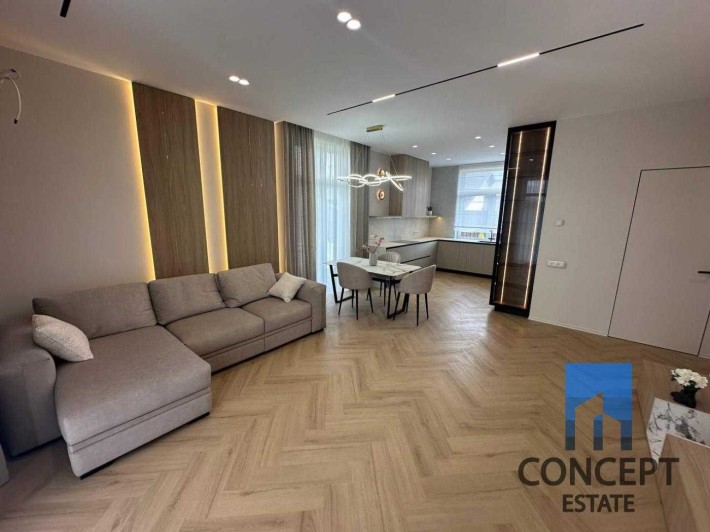 Продам красивый дом с новым дизайнерским ремонтом. Новоалександровка! - фото 1