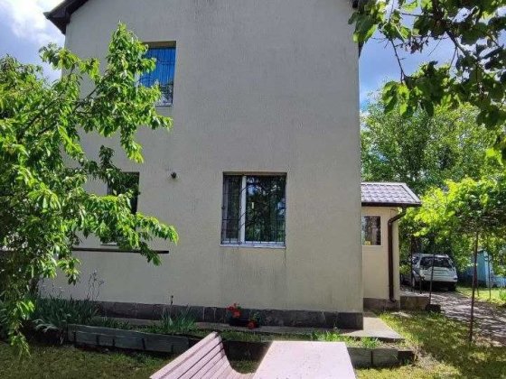 Продам 2-поверховий будинок с.Новоолександрівка Садова Новоалександровка