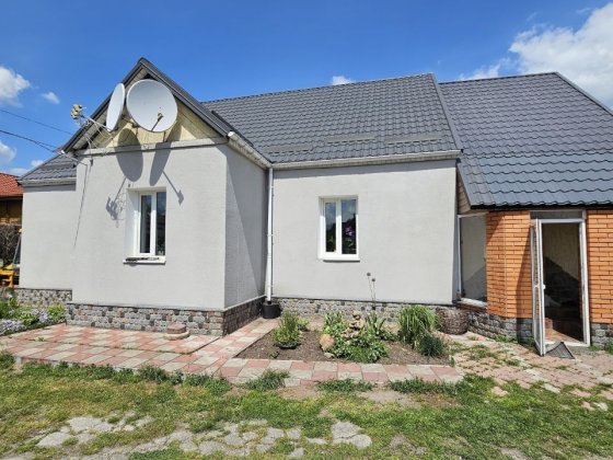 N:14074 - Продаж будинку, 5-кімн., Станишівка, 140 м², 2-пов., 25 сот. Станишівка