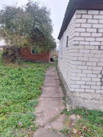 Продаю жилий будинок,знаходиця в смт Черняхів Житомирської області - фото 1