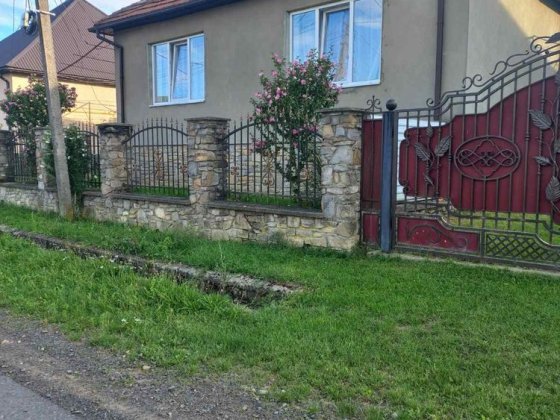 Продається затишний будинок загальною площею 110 кв метрів Свалява